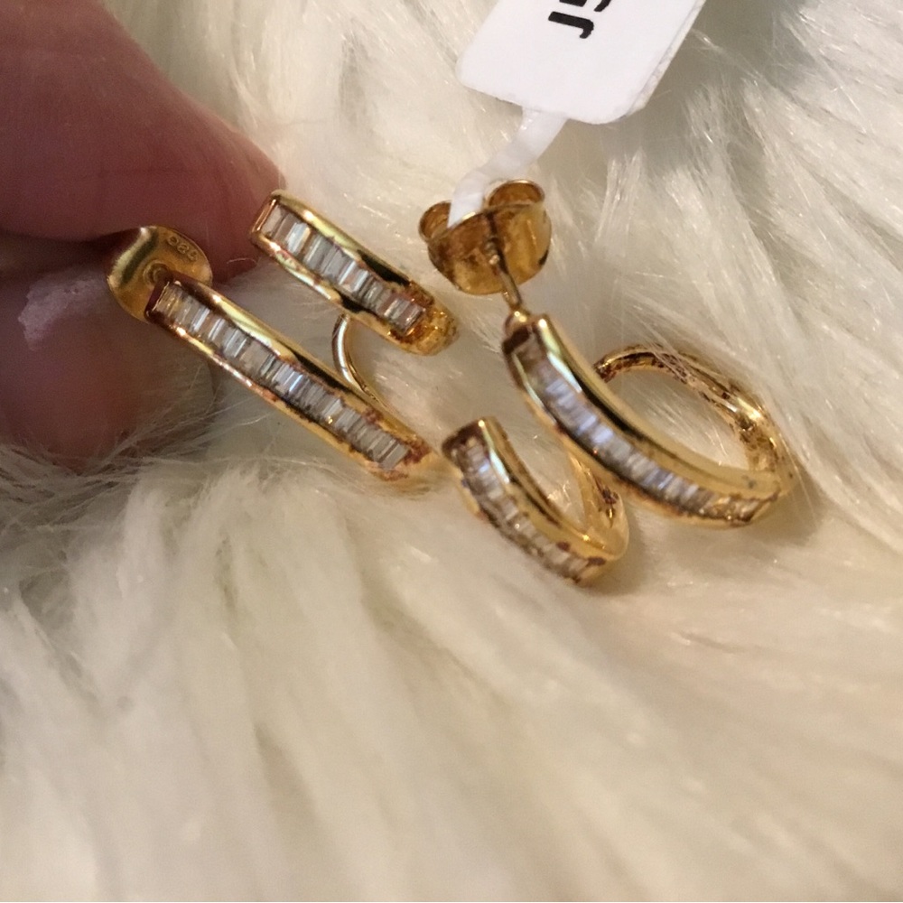NWT Vintage Gem Treasures 1.44 TCW White Zircon Double Huggies Hoop Earrings